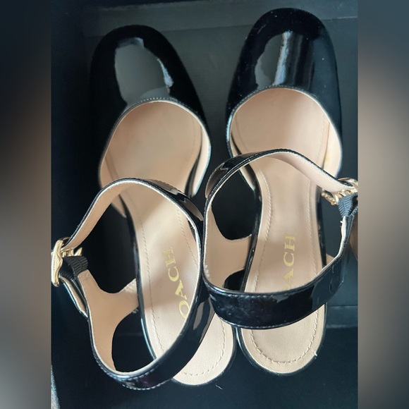BLACK COACH ISABELLA PATENT HEEL - SIZE 7.5 - Picture 3 of 7